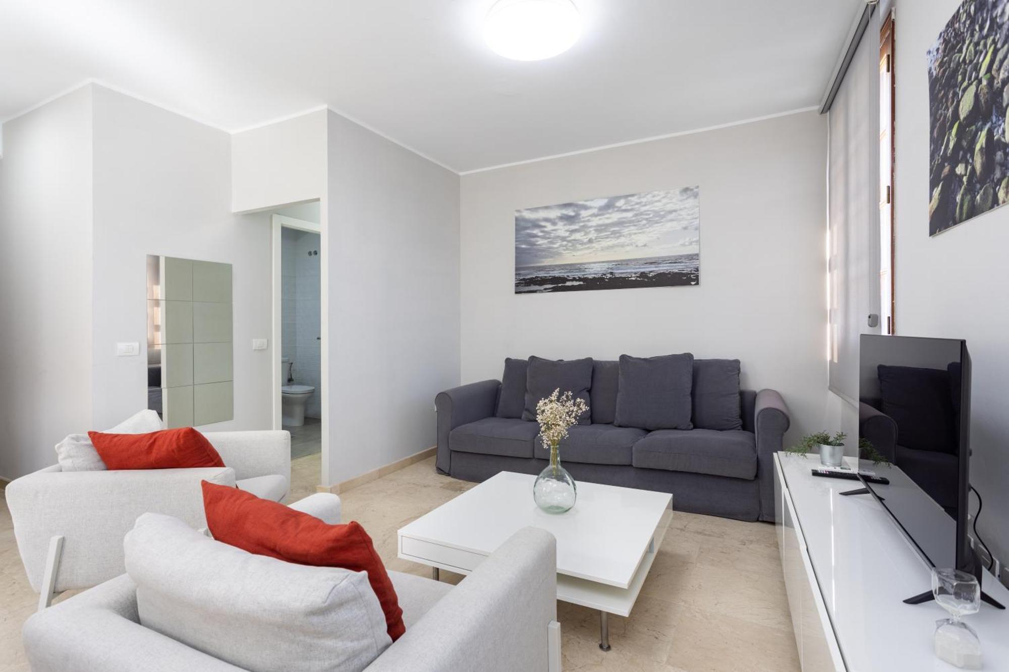 Old Two-bedroom With Sea View *